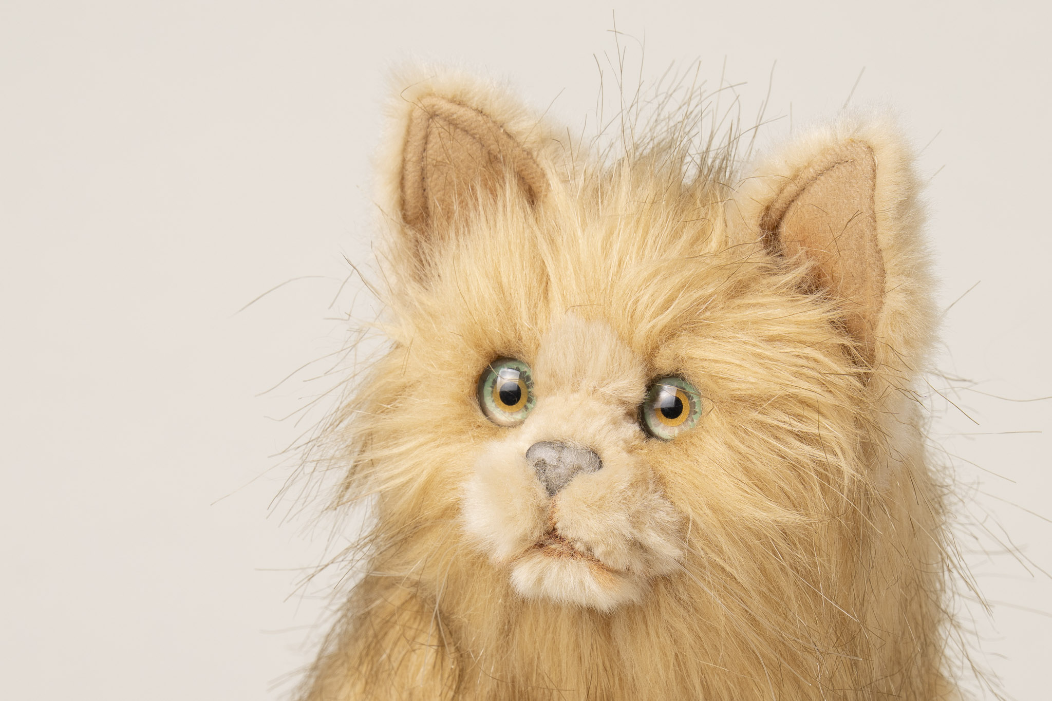 kattenknuffel van het merk Hansa. rode half langharige kat
